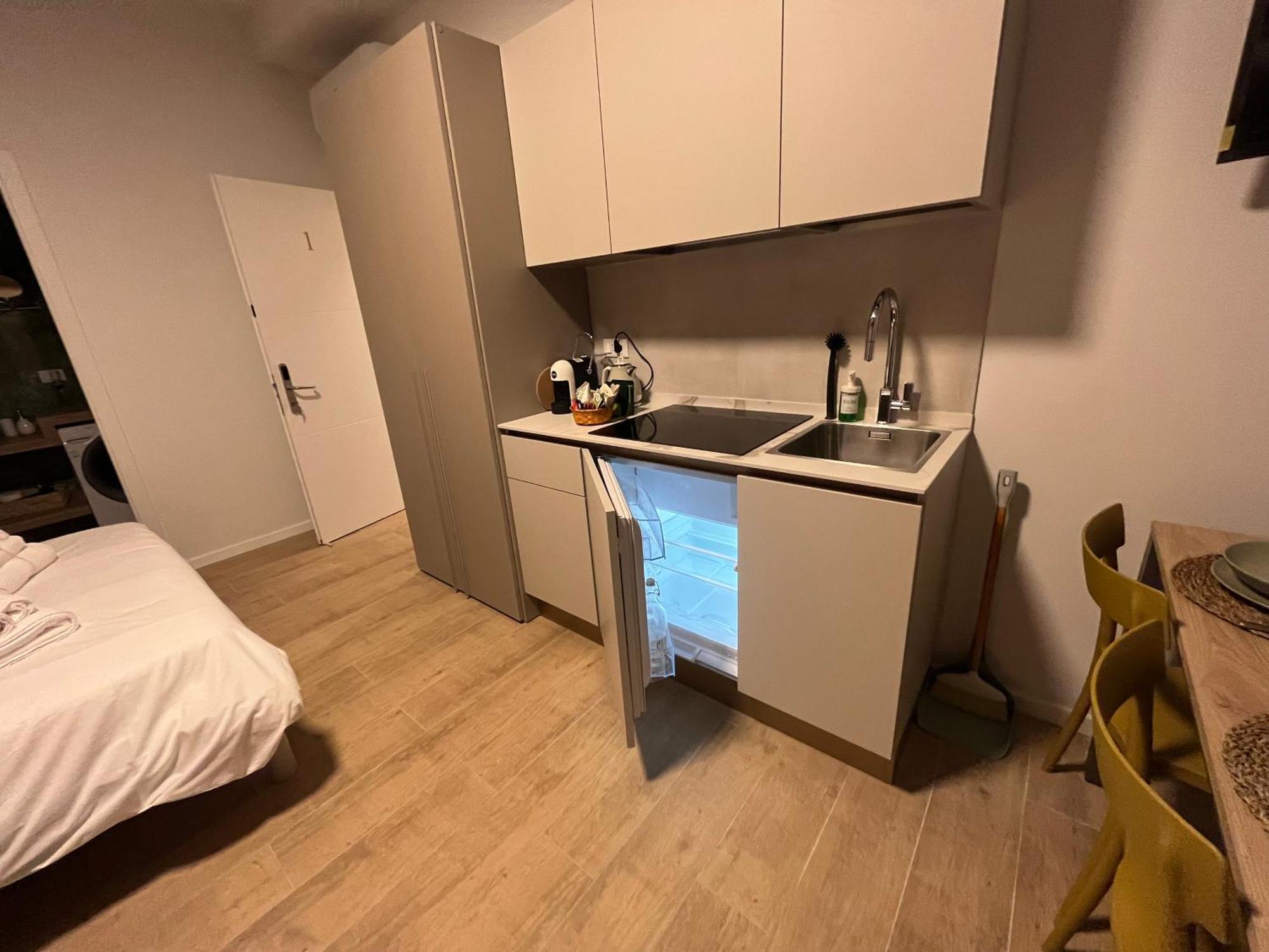 Calari Rooms - Monolocale Bolonya Dış mekan fotoğraf